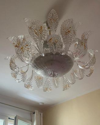 Lampadario in vetro di murano con inserti in oro