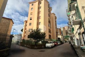 5 LOCALI A NAPOLI