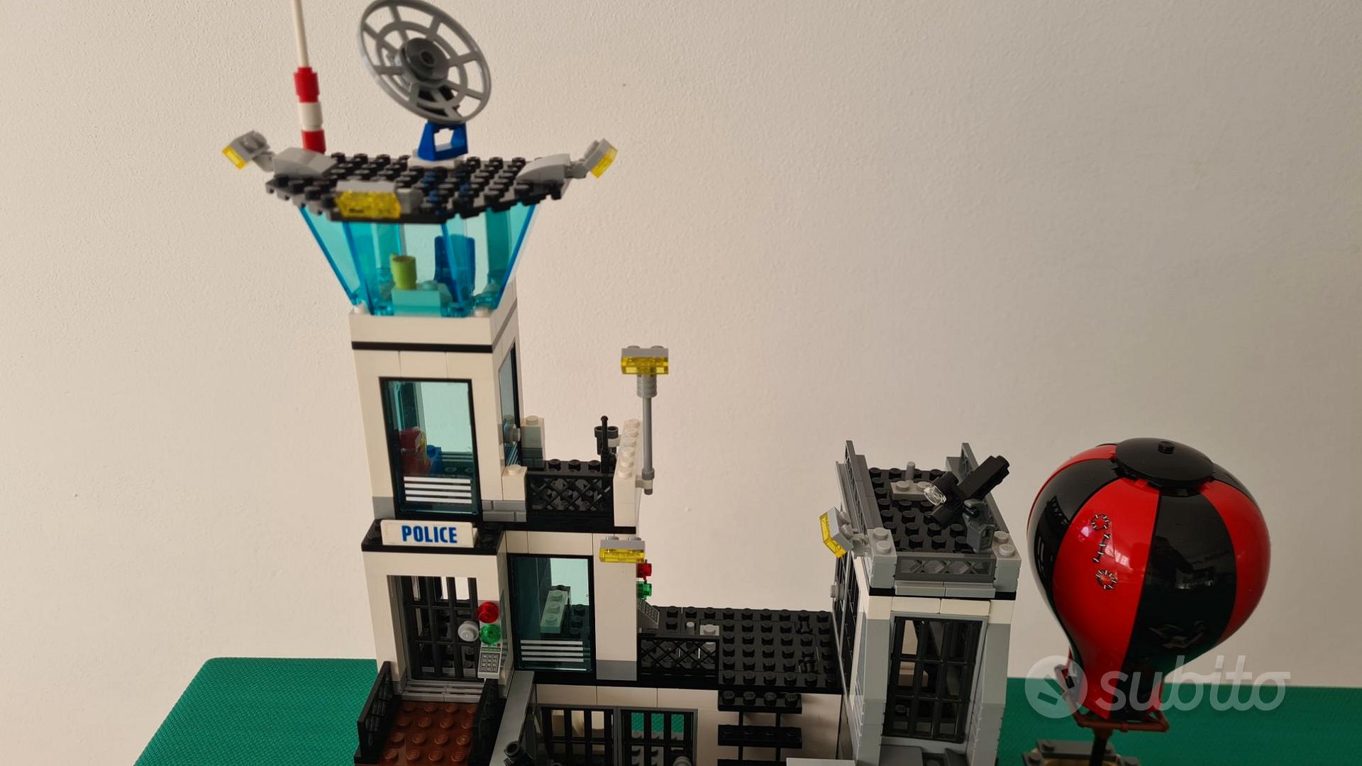 Lego City 60130 La Caserma della Polizia dell'Isola