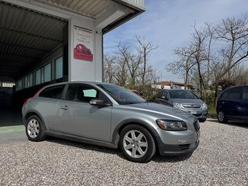 VOLVO C30 2.0 D SUMMUM 100 KW