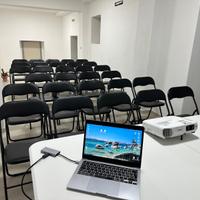 Sala riunioni disponibile a Messina Via C.Valeria