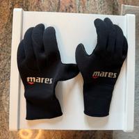 Guanti sub MARES