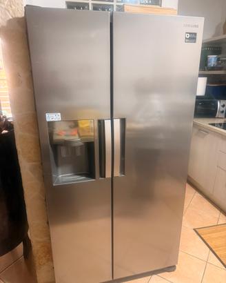 Frigorifero Samsung Side by Side mod. RS7768FHCSL