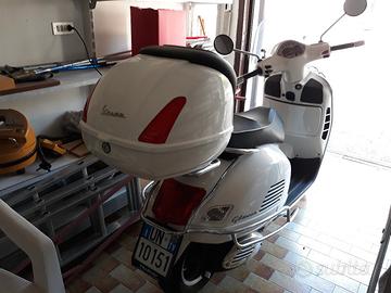Vespa 300 gts