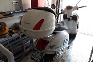 Vespa 300 gts