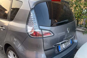 Automobile marca Renault