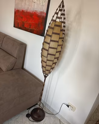 Lampada piantana etnica
