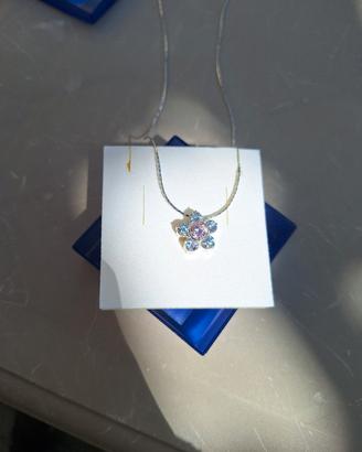 Collana con fiore