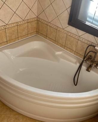 Vasca da bagno angolare