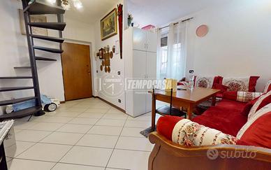 2 locali con soppalco in centro
