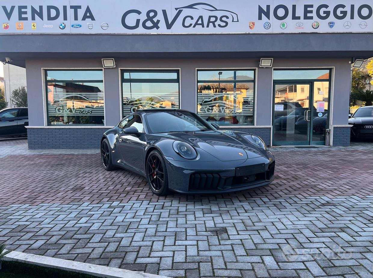 PORSCHE 911 (992)