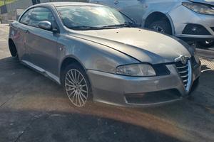 alfa gt vettura rottamata per pezzi di ricambio
