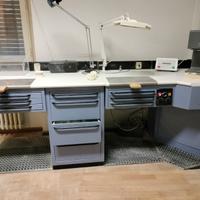 Attrezzature e tavoli per laboratorio odontotecnic