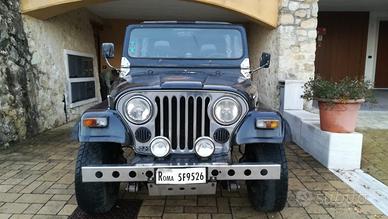 Bellissim Jeep CJ-7