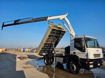 Iveco Trakker 330 gru e ribaltabile