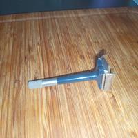 rasoio wilkinson sticky 