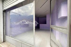 NEGOZIO A SETTIMO VITTONE