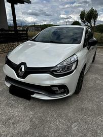 Clio RS Trophy 220 edc