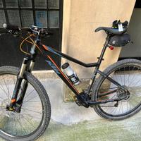 MBK marca KTM modello Ultra Sport 29.30 del 2020