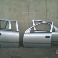 Porte Opel Astra SW 2000 grigio ch e blu