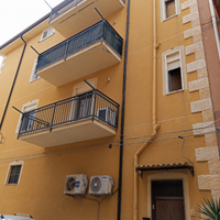 Intero stabile 3 appartamenti