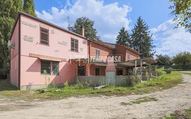 PORZIONE DI BIFAMILIARE DA RISTRUTTURARE A CASOLA