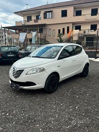 Lancia Ypsilon benzina Metano Casa Madre