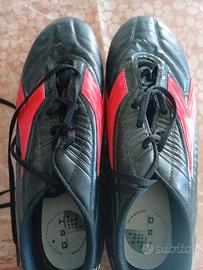 Scarpe da pallone n 44 e parastinchi