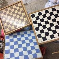 Dame prive di pedine