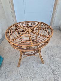 tavolino piccolo vimini
