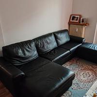 Divano letto Poltronesofà nero con penisola + pouf