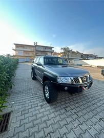 Nissan patrol y61 full optional