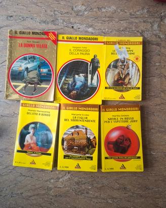 Giallo mondadori 