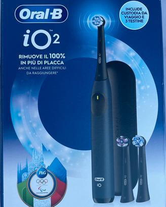 Spazzolino oral b IO serie 2 con 3 testine