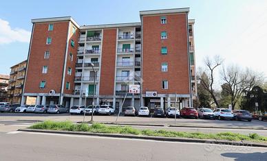 3 LOCALI A REGGIO NELL'EMILIA