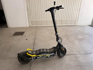 Monopattino ducati
