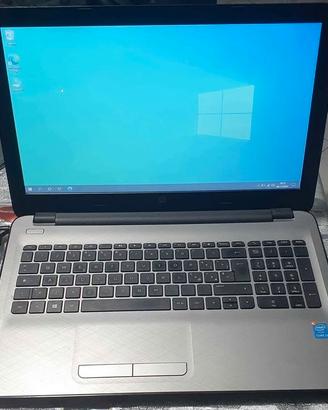 Computer Portatile PC HP 15-ac088nl i3-4005u 4gb