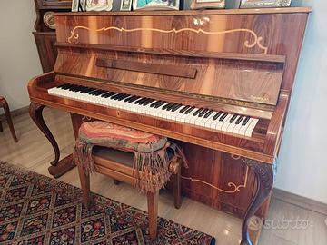 pianoforte verticale  da accordare