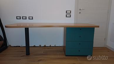 Scrivania più mensola e comodino 