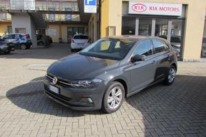 VOLKSWAGEN - Polo