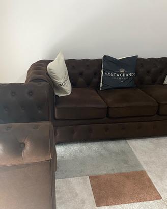 Gioco di divani chesterfield
