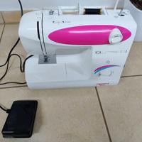 Macchina da cucire Necchi