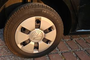 kit cerchi originali gomme vw up+bulloni antifurto