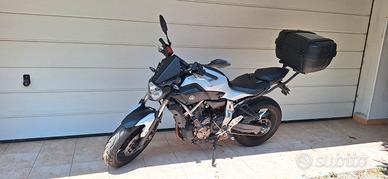 Yamaha MT-07  2015
