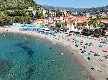 VILLA SINGOLA A SAN LORENZO AL MARE