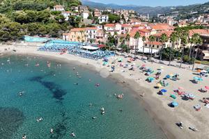 VILLA SINGOLA A SAN LORENZO AL MARE