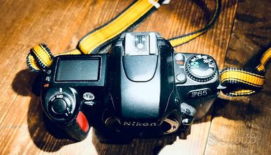 Macchina fotografica nikon f65