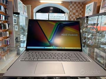 ASUS VIVOBOOK 15 8GB/512GB I7 12TH GEN - USATO