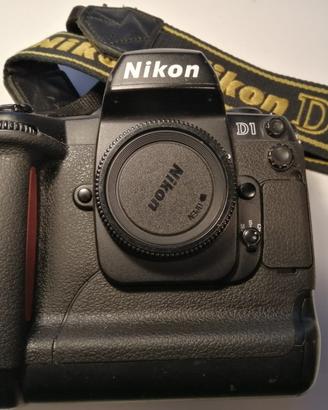 Nikon D1 - Corpo macchina