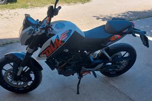 Moto KTM 125 stradale